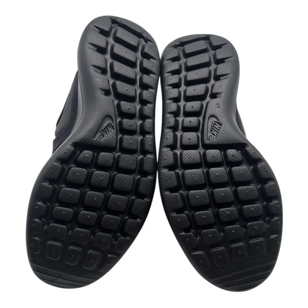 Nike Roshe Two GS Running Shoes Size Youth 6.5 Womens 8 Black Sneaker 844653-001